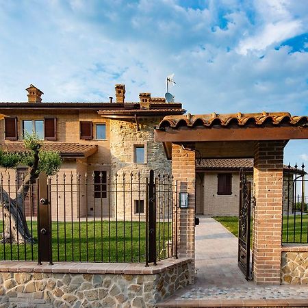 B&B Madonna Carradori Country Offagna Екстериор снимка