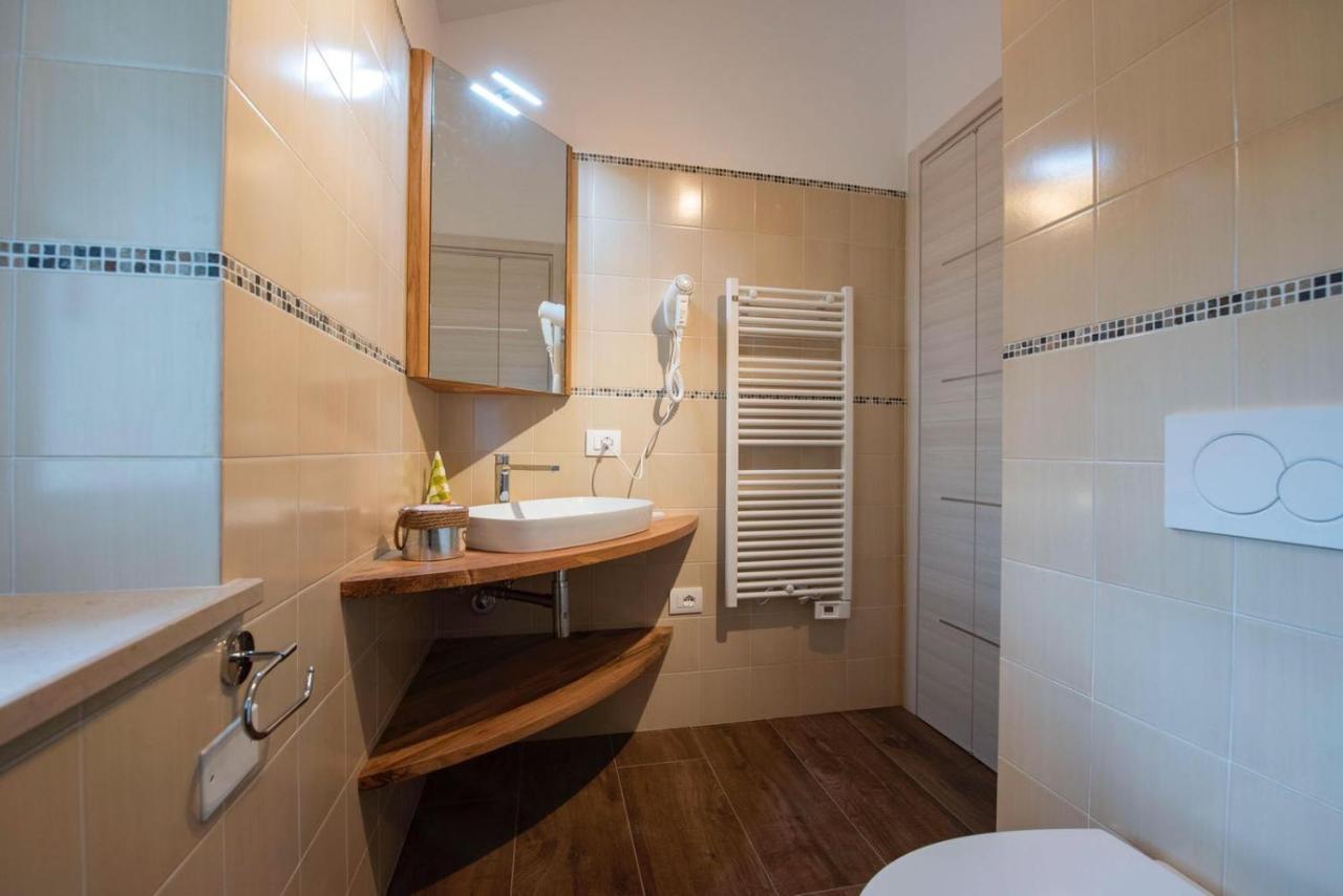 B&B Madonna Carradori Country Offagna Екстериор снимка