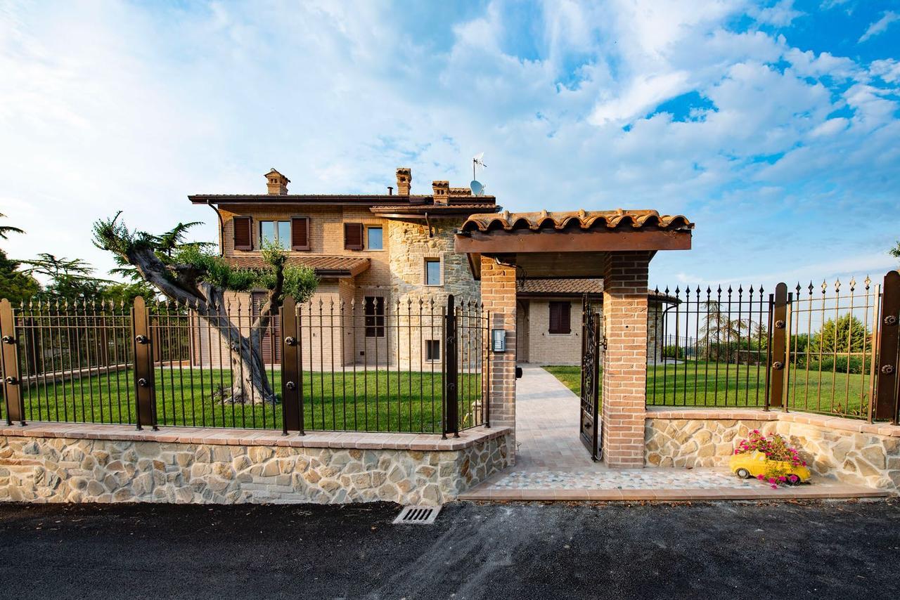 B&B Madonna Carradori Country Offagna Екстериор снимка