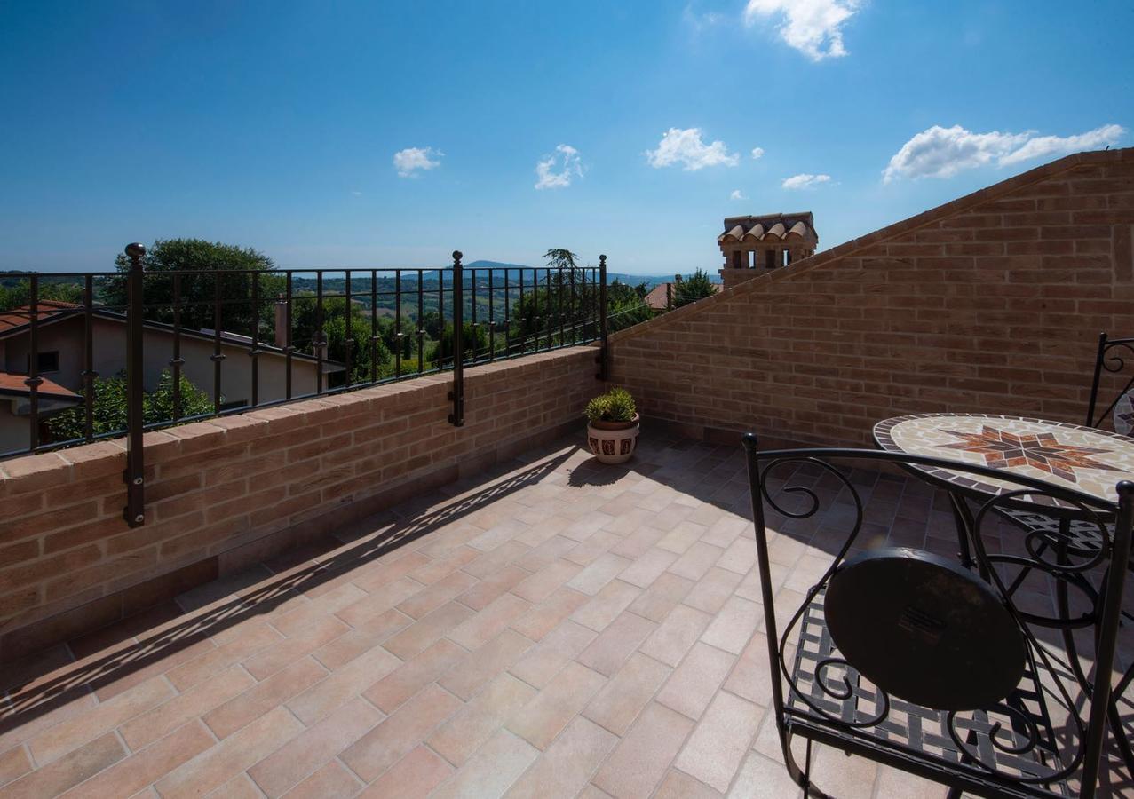 B&B Madonna Carradori Country Offagna Екстериор снимка