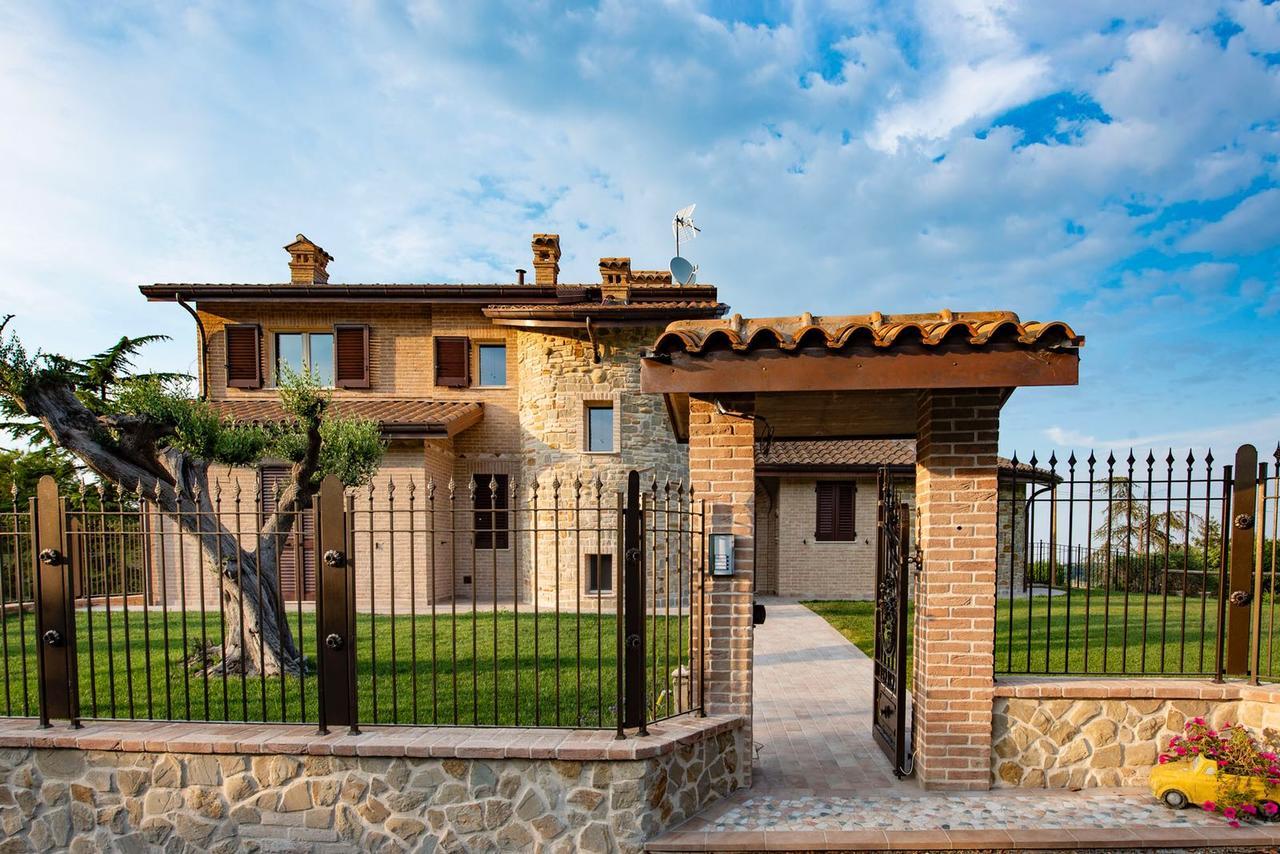 B&B Madonna Carradori Country Offagna Екстериор снимка