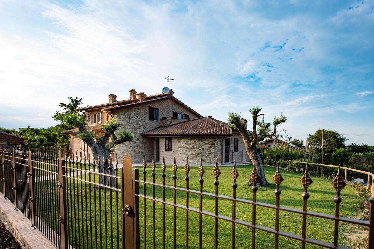 B&B Madonna Carradori Country Offagna Екстериор снимка